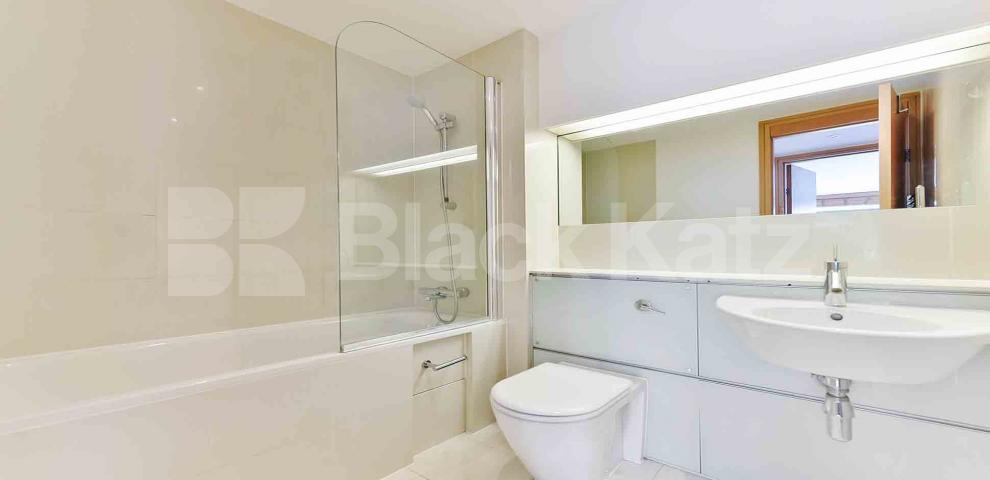 			UNDER OFFER, 2 Bedroom, 1 bath, 1 reception Apartment			 Parliament View, Albert Embankment